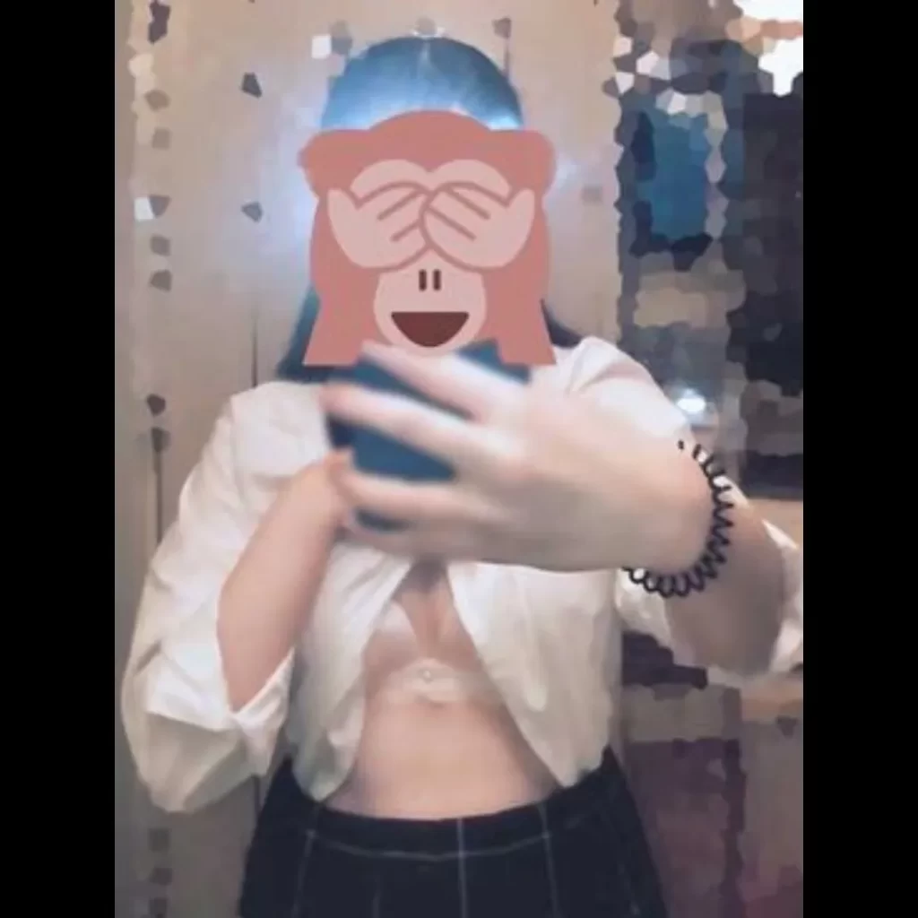 FC2 PPV 3069527 自撮り指オナくぱぁ〜県立商業③推しのために性を売る受験生