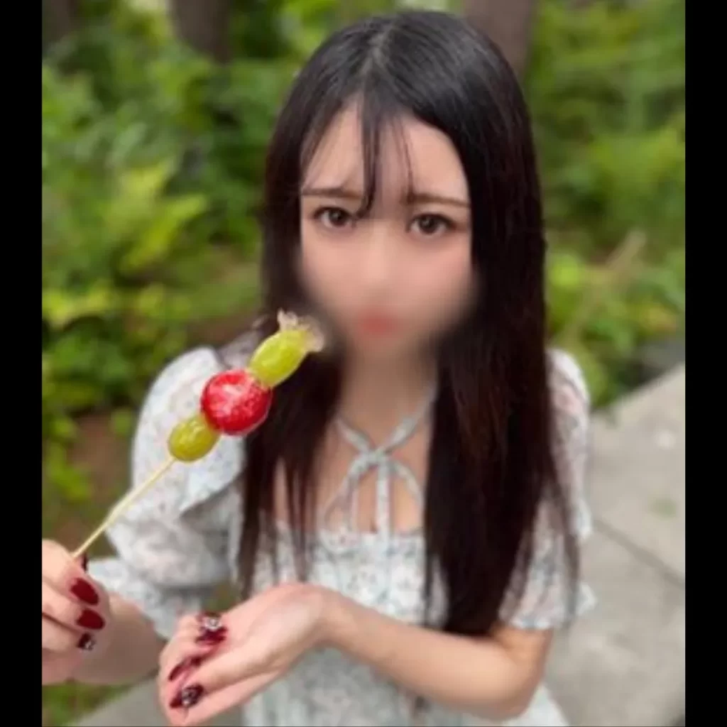 FC2 PPV 3098987 『圧倒的１０代！』『完全顔出し』アイドル級！清楚系透明感溢れる18歳初々しい現◯女子◯生とランチデート。なんと事前にHアポ♡Fcup色白美◯女に2度目の大量中出し