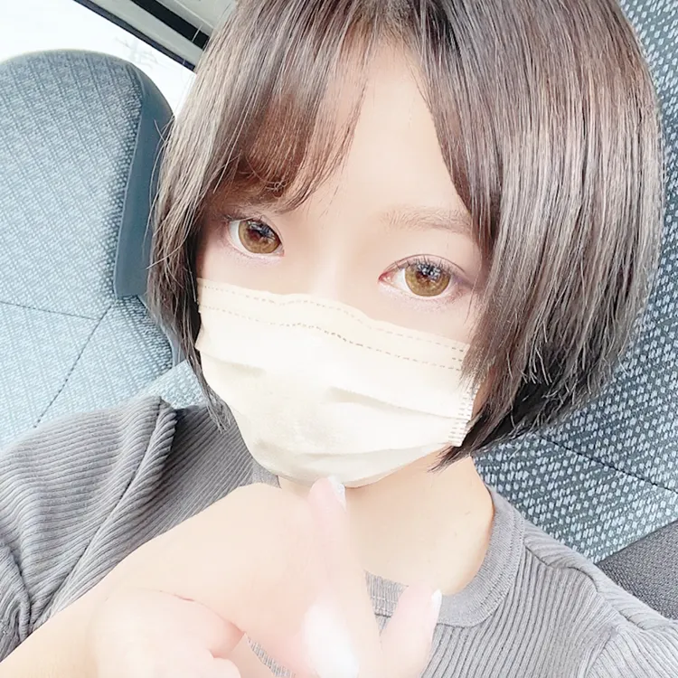 FC2 PPV 3111365 浮気ちんぽが巨根すぎて抜けた後ぽっかり穴が... 3度目の中出し後3.4秒でまた犯されます　彼氏にばれちゃうからって中にいっぱい出された精液を指でかぎだされます　でもそれでまた気持ちよくなちゃって♥