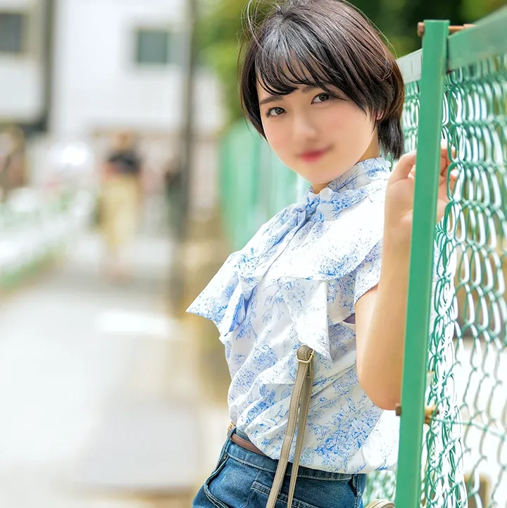 FC2 PPV 3125860 ※限定【顔出し】女子高出身新人AD、恋愛初心者。初のマッチングアプリでガチガチ緊張状態のままホテルに連れ込まれ中出しされまくる【流出】